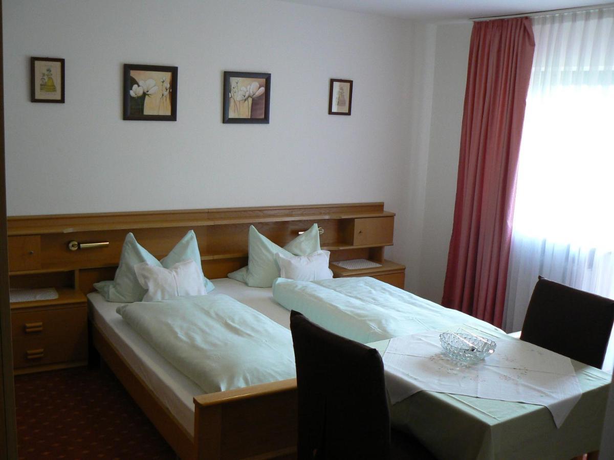 Haus Evelyn / Haus Heidemarie Hotel Bad Fussing Room photo